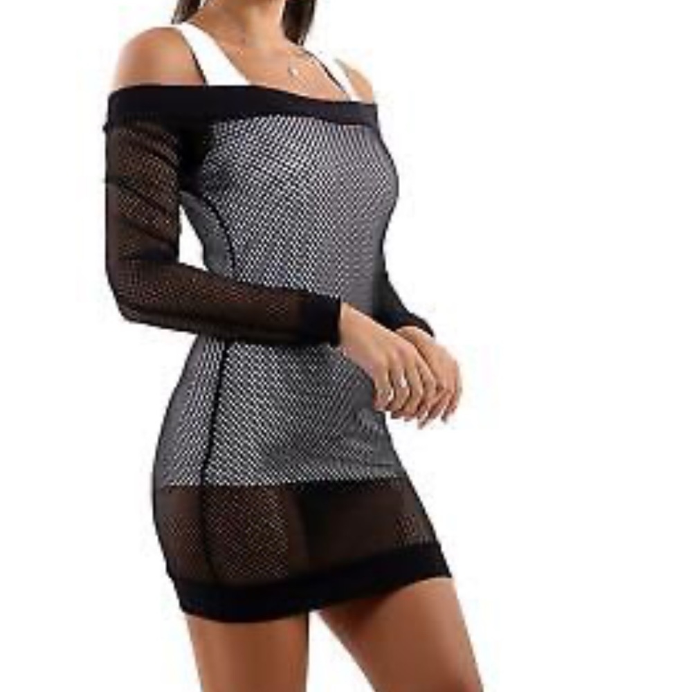 Black net top Rue21 M‎